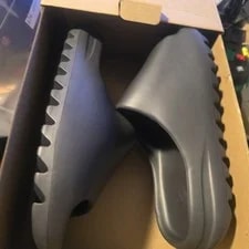 New Yeezy 10 Slide 3