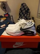 NIKE — Nike Air Max Low Top Lace-Up Athletic — Sneaker — resale