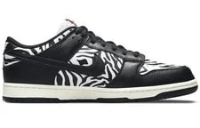 Nike SB Dunk Low OG QS Quartersnacks DM3510-001 2