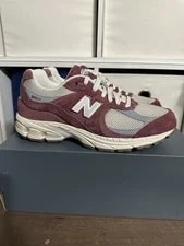 Size 7 - New Balance 2002R 4