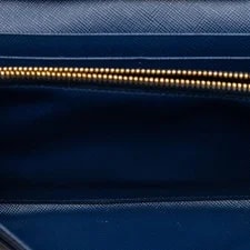 Prada Wallet on Chain 4