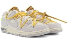 [DJ0950-109] -- Nike Dunk Low Lot 39 of 50 2