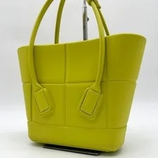 Bottega Veneta — Bottega Veneta the Arco — Handbag — resale