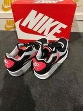 Nike AIR MAX 90 LTR GS - Size 7Y (8.5 ) US 3