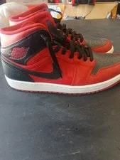 Jordan — Jordan Air 1 Mid Gym / Reverse 554724-660 — Sneaker — resale