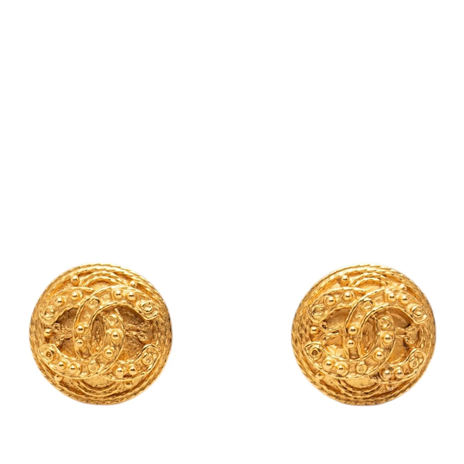 Chanel — CC Round Clip on — Jewelry — resale