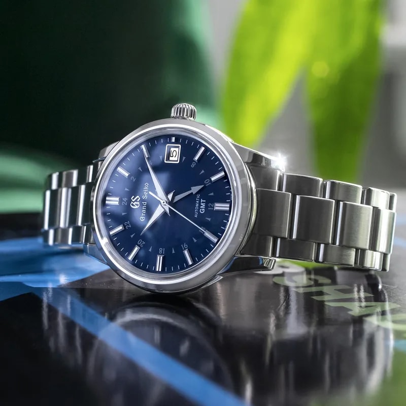 Automatic GMT SBGM239 Limited Edition for Hodinkee 4