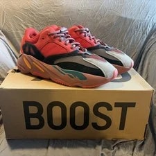 Yeezy — Yeezy Boost 700 US Size 10 Hi-res HQ6979 Clean! — Sneaker — resale