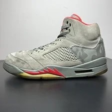 Jordan — Size 9.5 - Jordan 5 Retro Camo 2017 — Sneaker — resale