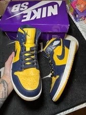 Size 11 - Air Jordan 1 Mid 2