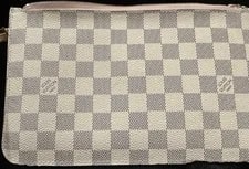 Louis Vuitton Neverfull Pochette — Removable Wristlet 4