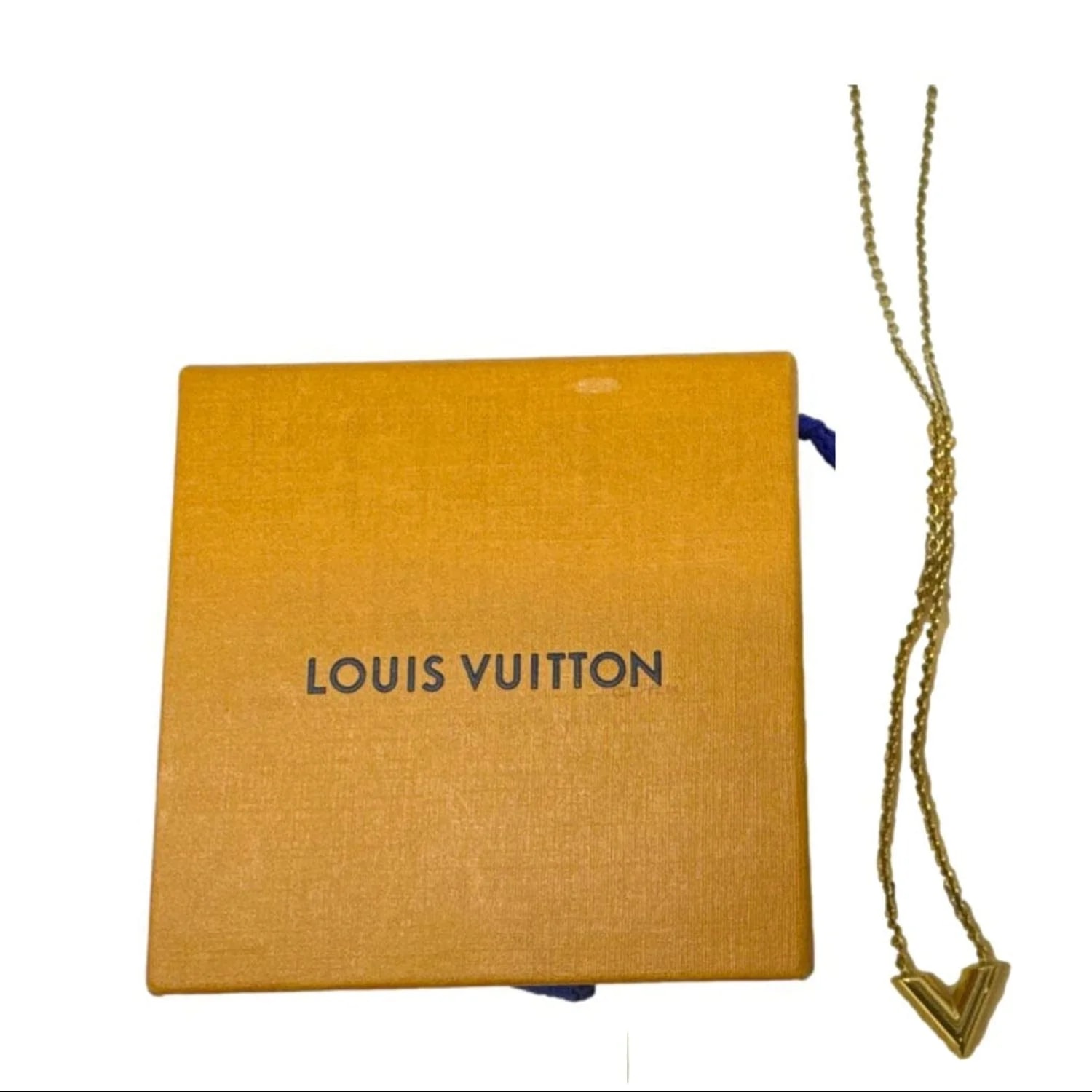 Louis Vuitton Essential V Metal 3
