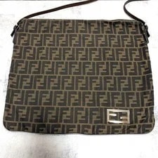 Fendi Pattern 34.5cm X 40cm X 1cm 2
