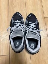 9.5US New Balance 2002R 3