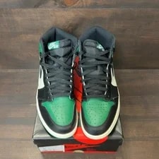 Jordan 1 Retro High (Moderately Worn ) 3