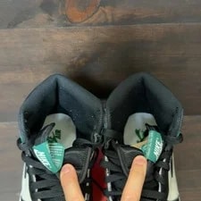 Jordan 1 Retro High (Moderately Worn ) 4