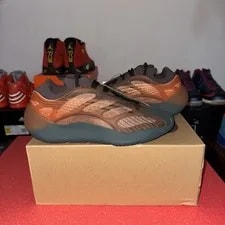Adidas — Size 10.5 - Adidas Yeezy 700 V3 Fade — Sneaker — resale