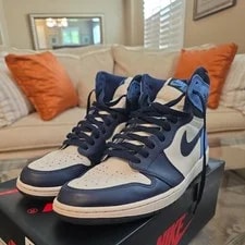 Jordan — Jordan 1 Retro OG High 2019 — Sneaker — resale