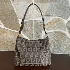 Fendi Mamma Bucket Japan 2