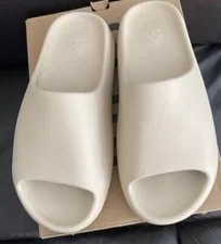 Yeezy Slide US Size 7 (FZ5897) 🔥 3