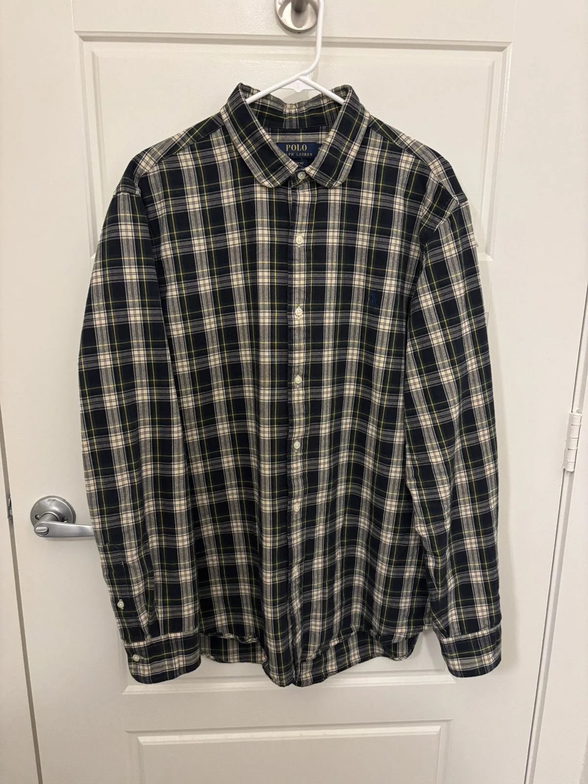 Ralph Lauren — Ralph Lauren Button Up Poplin — streetwear — resale