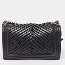 Chanel Chevron New Medium Boy Flap 4