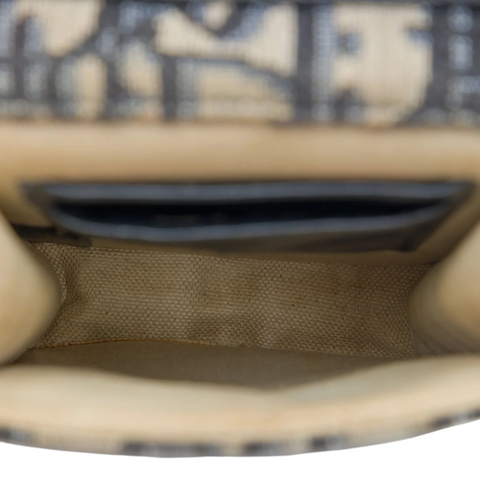 Saddle Phone Holder Crossbody 4