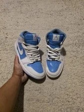 Air Jordan — Size 9 - Air Jordan 1 Mid Legend — Sneaker — resale