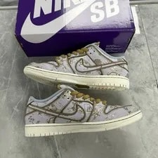 Nike SB Dunk Low City of Style 2