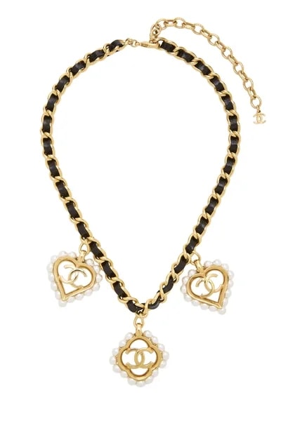 Chanel — & 'CC' Faux Heart — Jewelry — resale