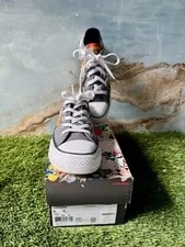 Converse — Converse Chuck Taylor All Star Ox Looney Tunes Bugs & Daffy 158892F — Sneaker — resale