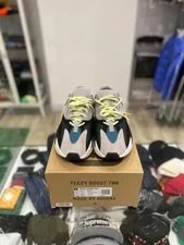 Yeezy Boost 700 Size: 3