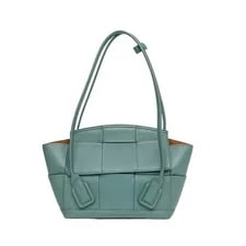 Bottega Veneta — Bottega Veneta Arco Small 22cm — Handbag — resale