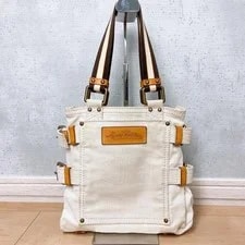 Louis Vuitton M95117 Gloveshopper Cruise 3