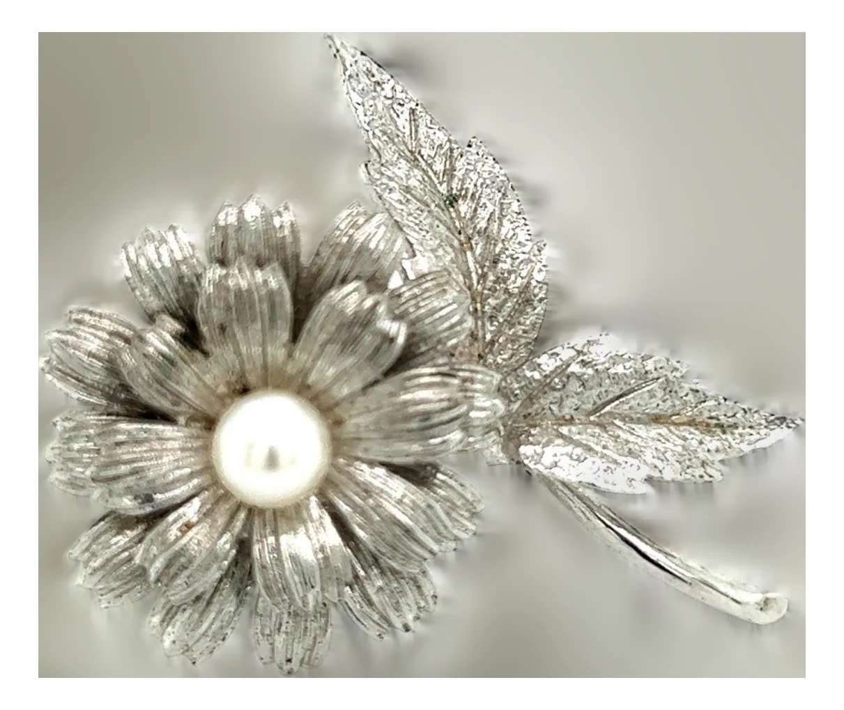 Mikimoto — Mikimoto Estate Akoya Pearl Brooch Pin 6.16 Mm — Jewelry — resale