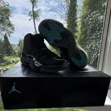 Jordan — Jordan Air 11 Retro 2013 378037-006 — Sneaker — resale