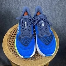 Hoka Skyflow Running Size 11D Gym Run Shoes Low Top Excellent 4