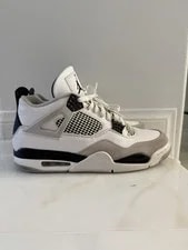 Air Jordan 4 Retro Military 3