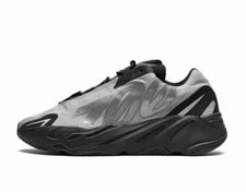 Adidas Yeezy Boost 700 Mnvn Metallic GW9524 Size 2