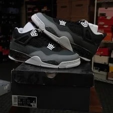 Size 12M/13.5W - Jordan 4 Retro Fear (2024) FQ8138-002 2