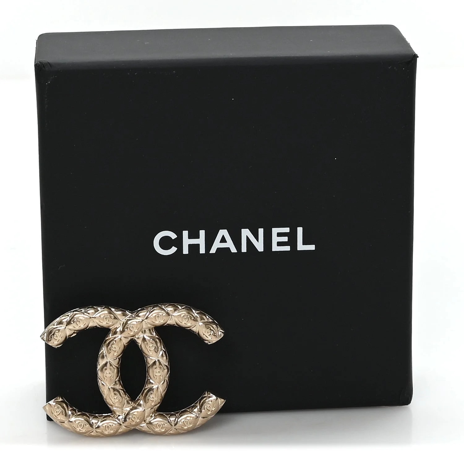 Metal CC Brooch Light 4