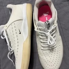 Nike SB Zoom Nyjah 3 Low Top Skate DJ6130-100 4