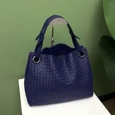 Bottega Veneta — Bottega Veneta Authentic 32*27*13 — Handbag — resale