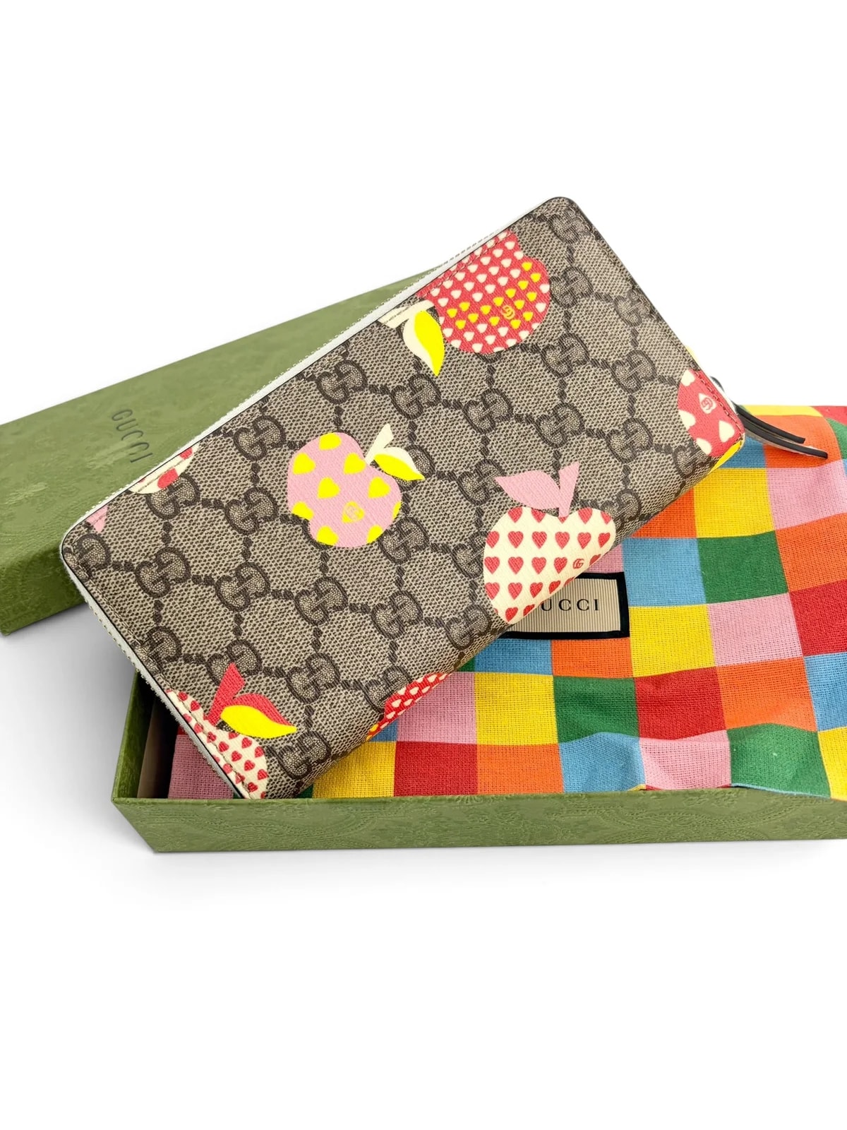 Gucci Supreme les Pommes Zippy Wallet 2