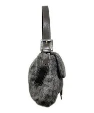 Fendi One Logo Mamma Baguette Japan F/S 3