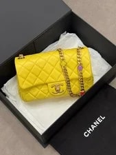 Chanel — Chanel Classic Flap Crossbody — Handbag — deal