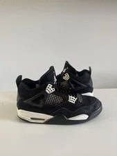 Air Jordan — Size 9 - Air Jordan 4 Retro — Sneaker — resale