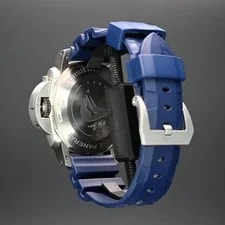 Panerai Submersible GMT PAM00719 47mm Blue Dial Pole 2 Pole 4