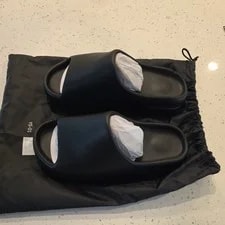 Yeezy Slide Oynx 3