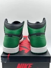 Air Jordan 1 Retro High (Tried ON) 4